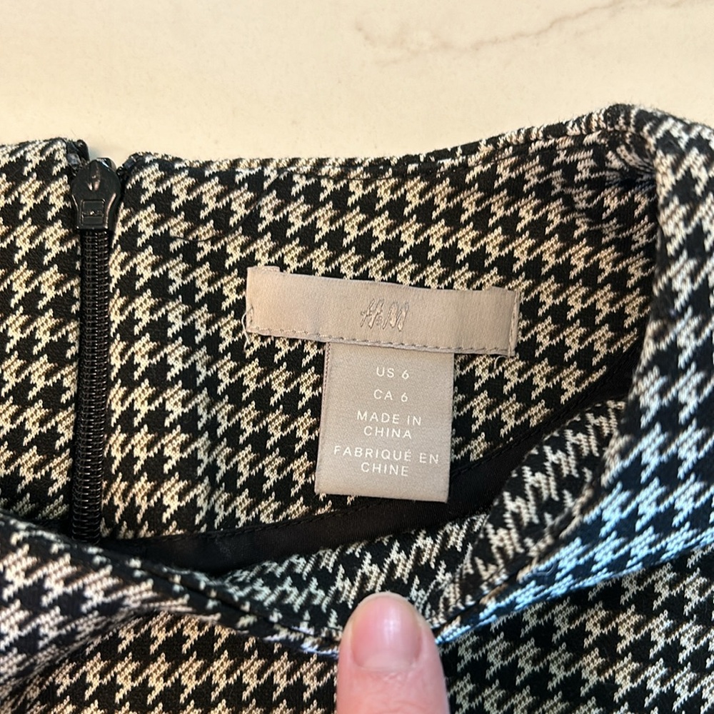Houndstooth sheath dress - Picture 2 of 5